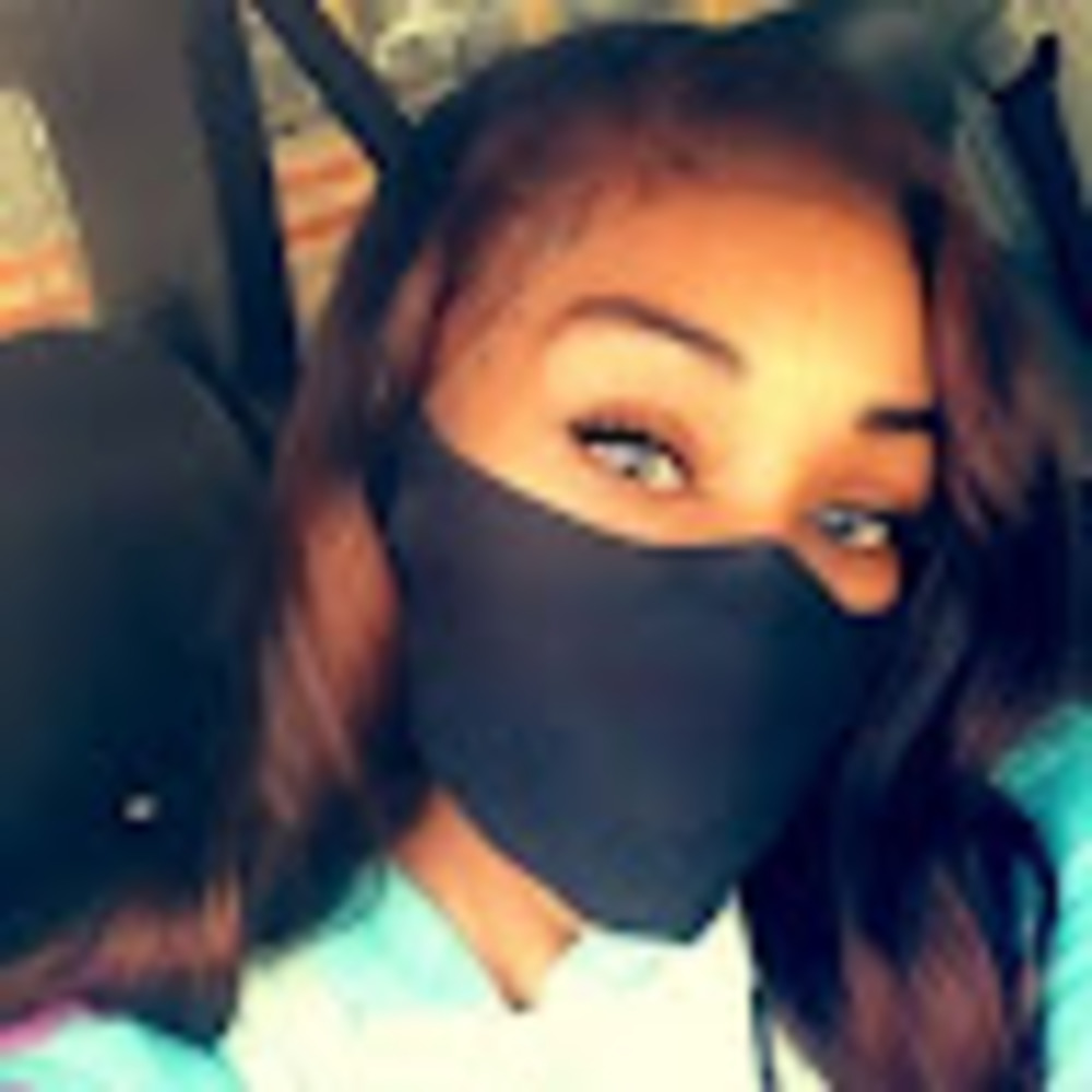 Meet your Posher, Denisha